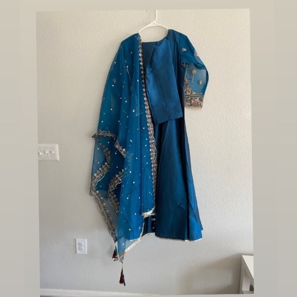Pakistani Indian shalwar Kameez women - Picture 4 of 5